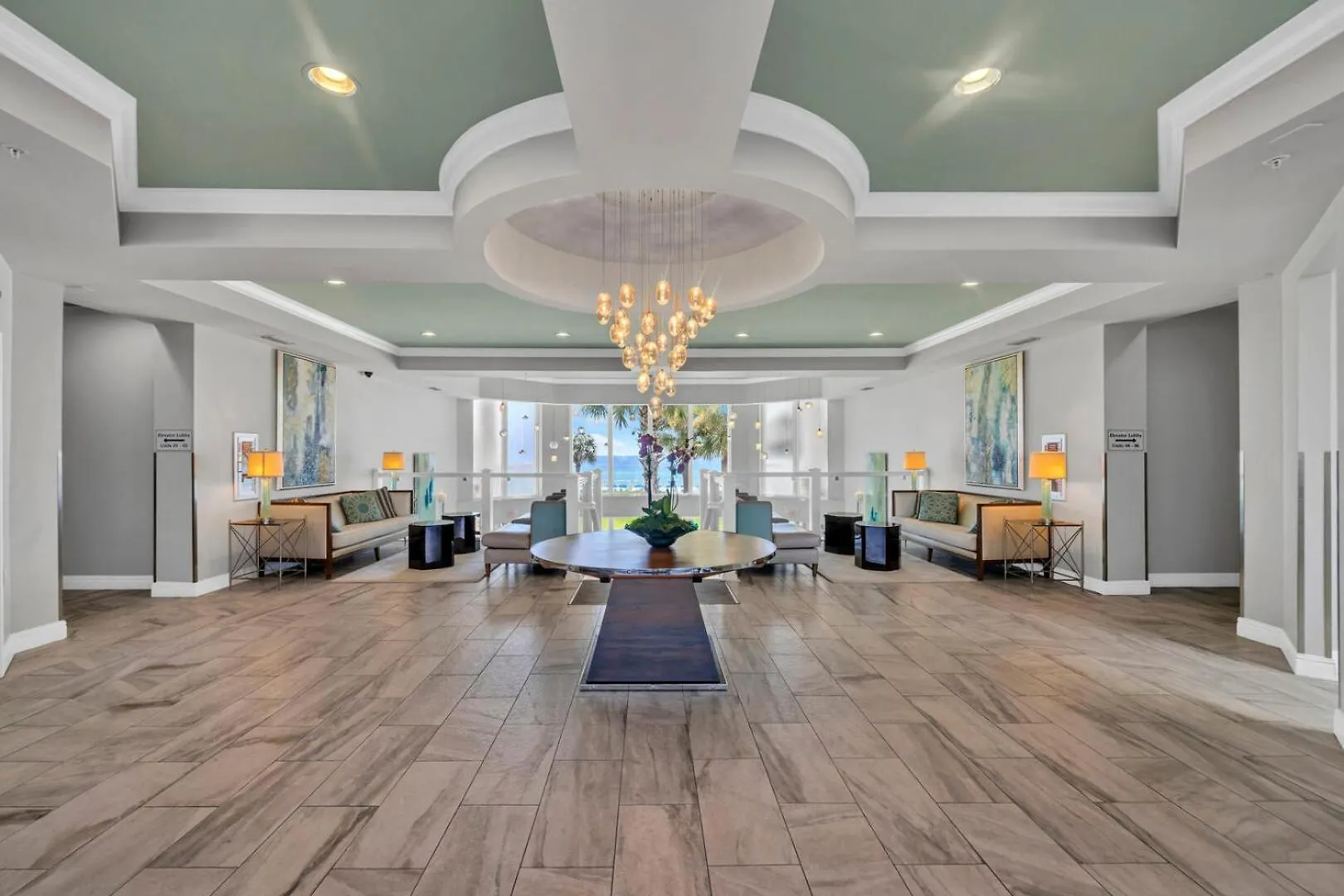 Holiday home Beautiful Spacious Penthouse 2 Story Beach Front Condo Sleeps 12! Destin