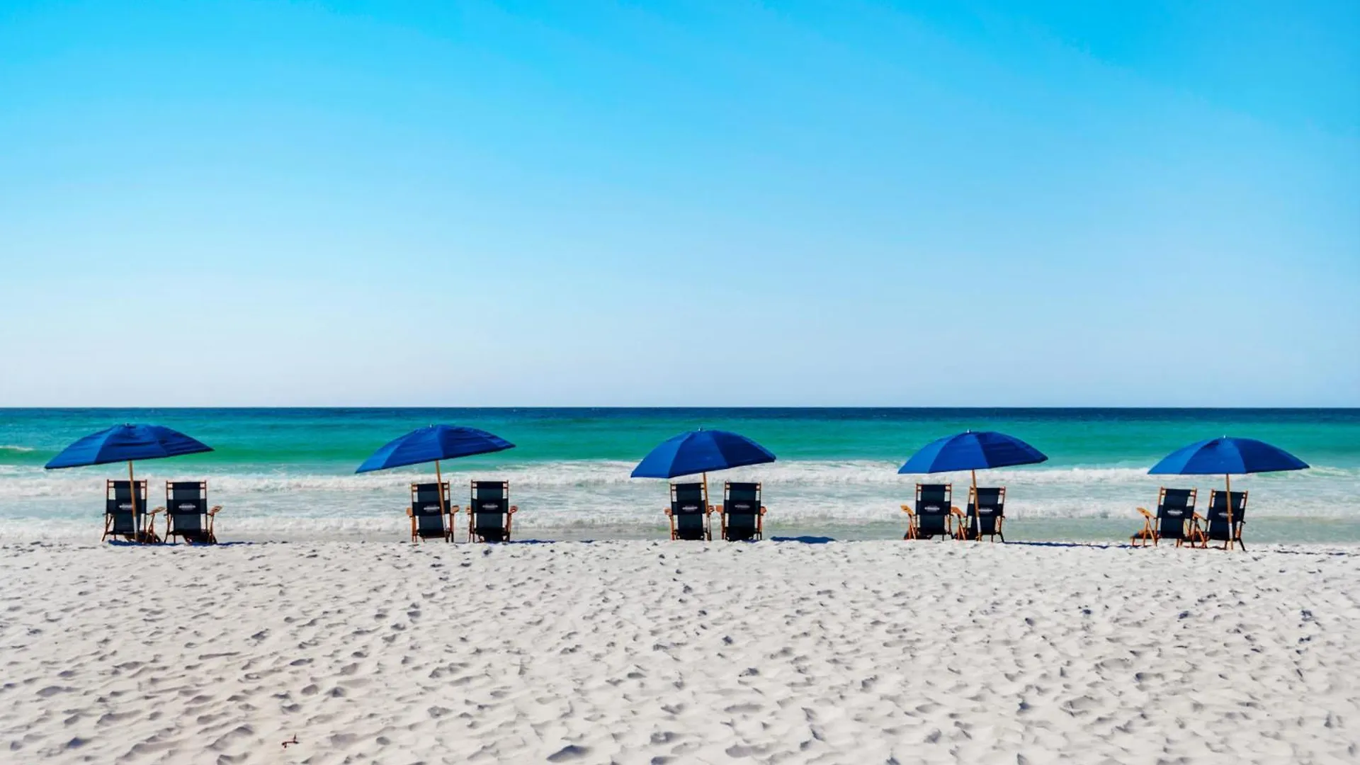 Holiday home Beautiful Spacious Penthouse 2 Story Beach Front Condo Sleeps 12! Destin