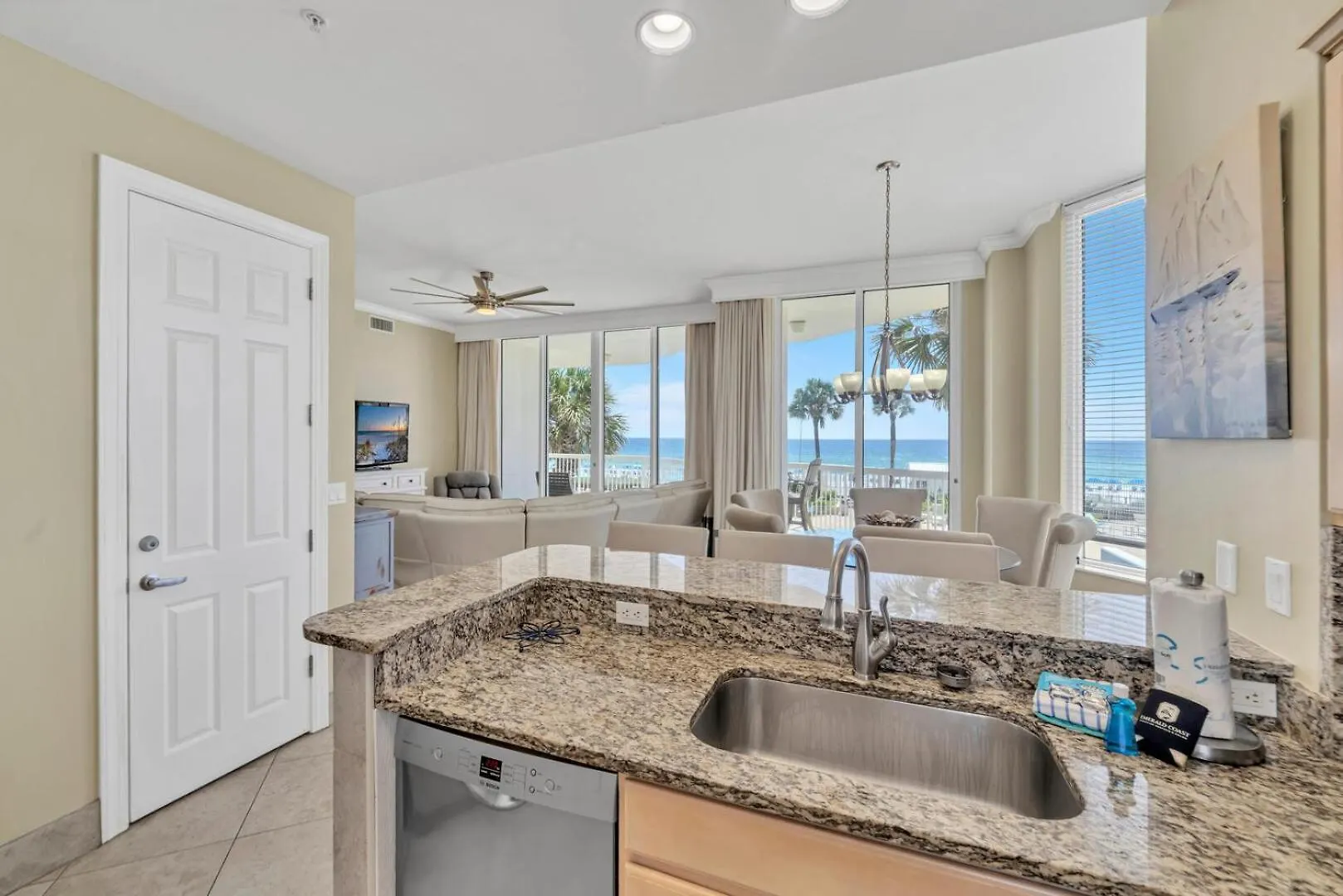Beautiful Spacious Penthouse 2 Story Beach Front Condo Sleeps 12! Destin 0*,  United States