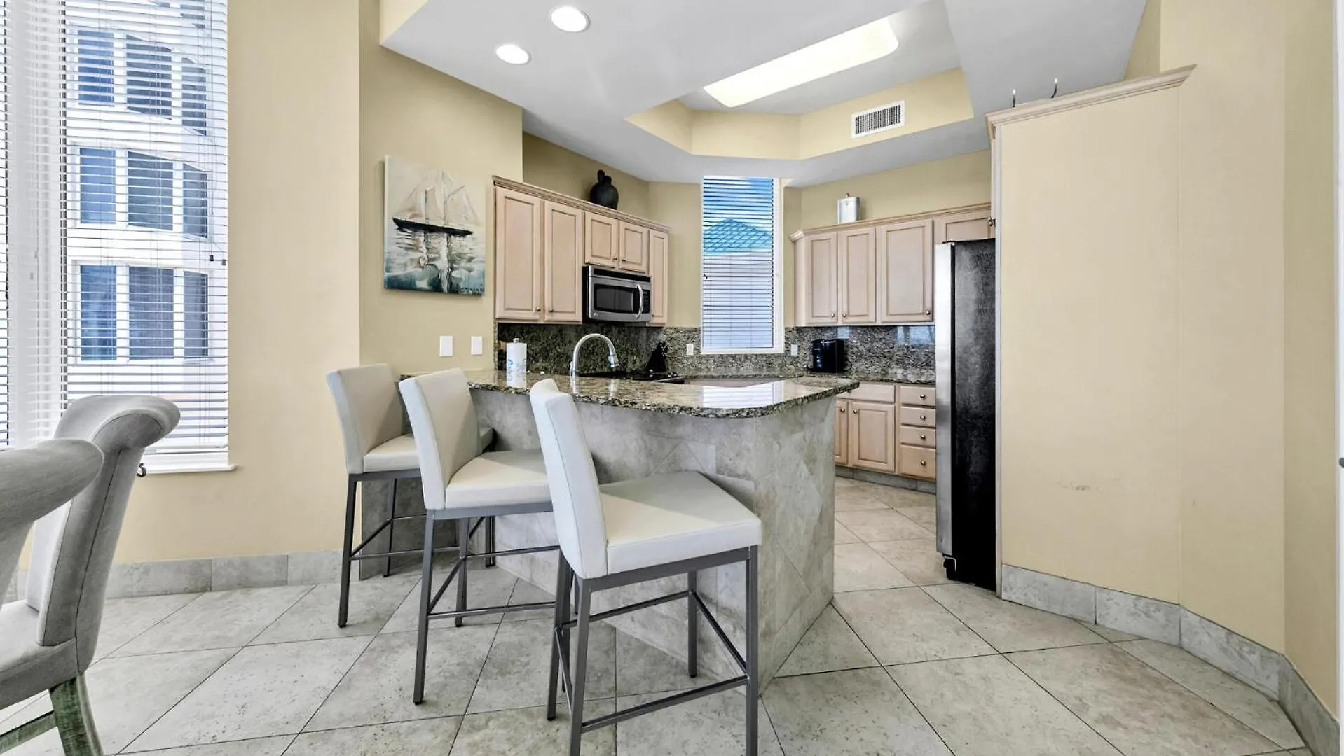 Beautiful Spacious Penthouse 2 Story Beach Front Condo Sleeps 12! Destin United States