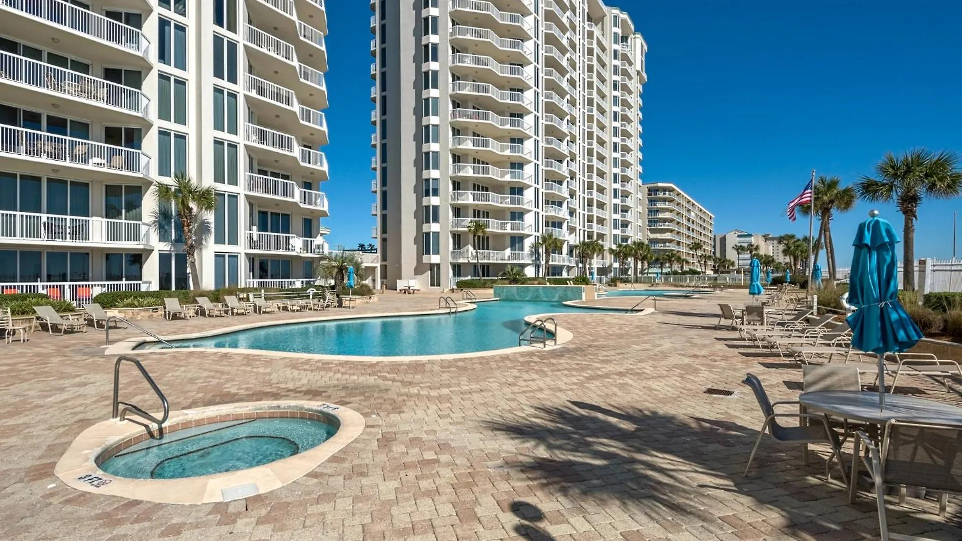 Beautiful Spacious Penthouse 2 Story Beach Front Condo Sleeps 12! Destin United States