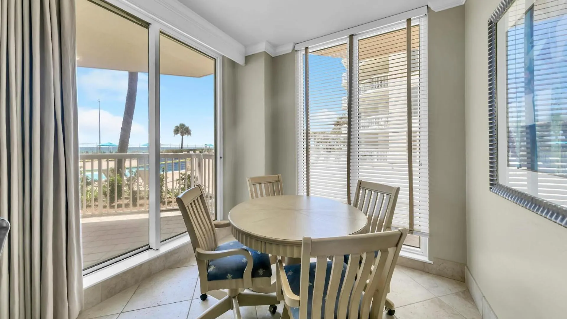 Holiday home Beautiful Spacious Penthouse 2 Story Beach Front Condo Sleeps 12! Destin United States