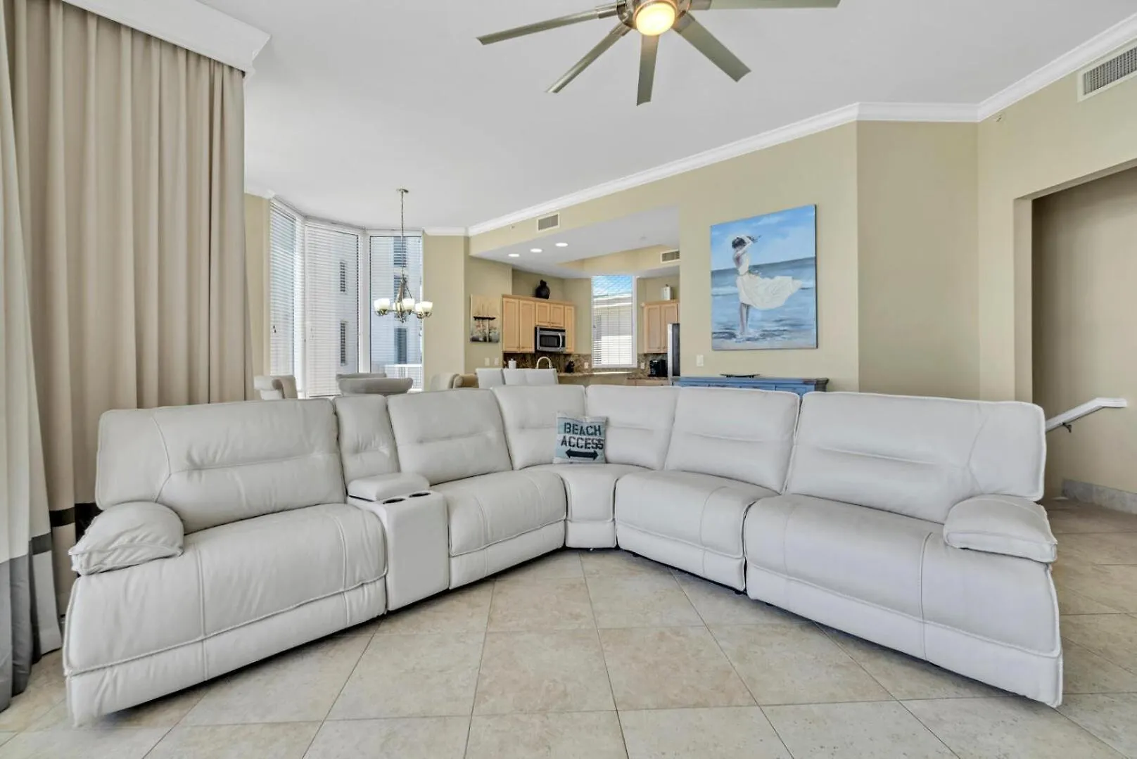 Beautiful Spacious Penthouse 2 Story Beach Front Condo Sleeps 12! Destin Holiday home