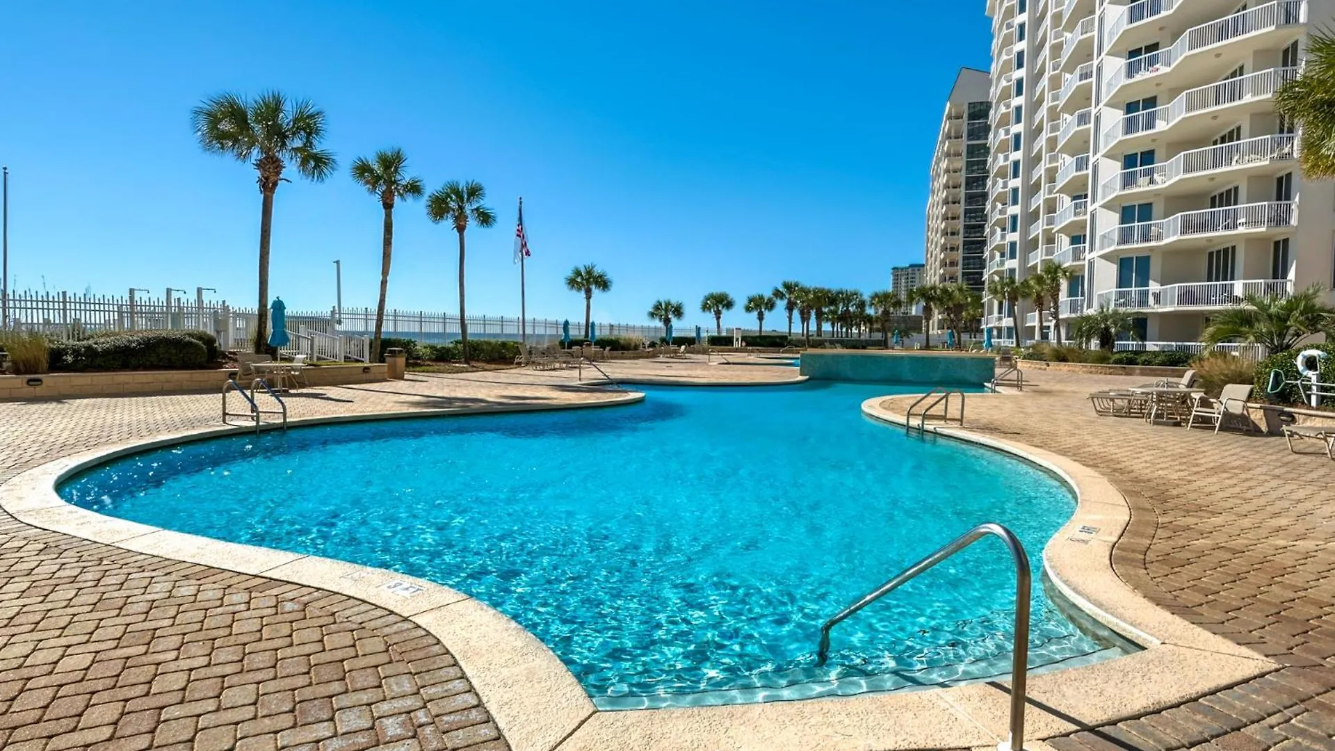 Beautiful Spacious Penthouse 2 Story Beach Front Condo Sleeps 12! Destin 0*,  United States
