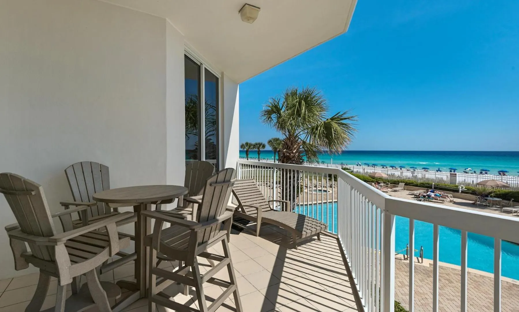 Beautiful Spacious Penthouse 2 Story Beach Front Condo Sleeps 12! Destin 0*,  United States