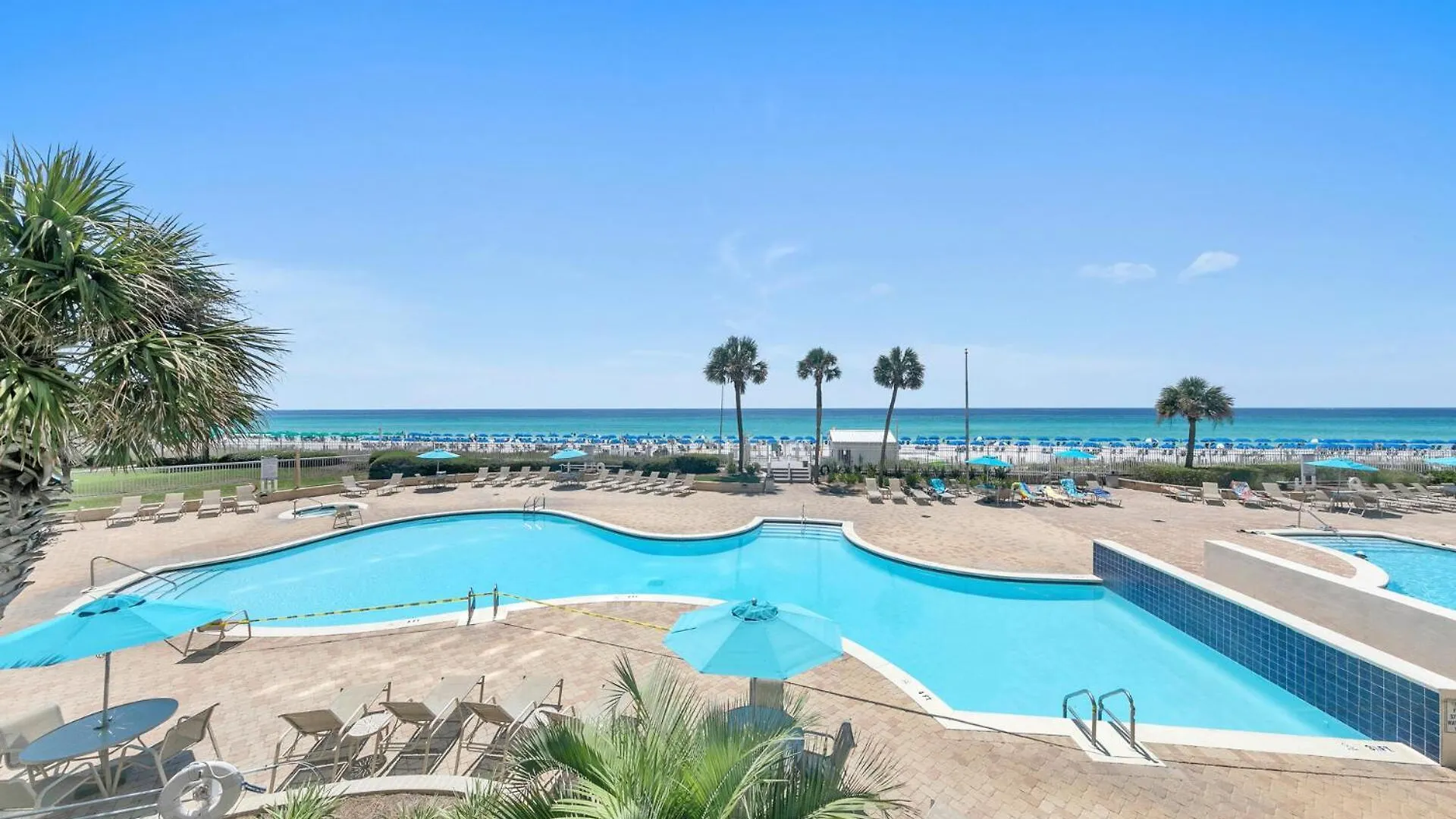 Beautiful Spacious Penthouse 2 Story Beach Front Condo Sleeps 12! Destin